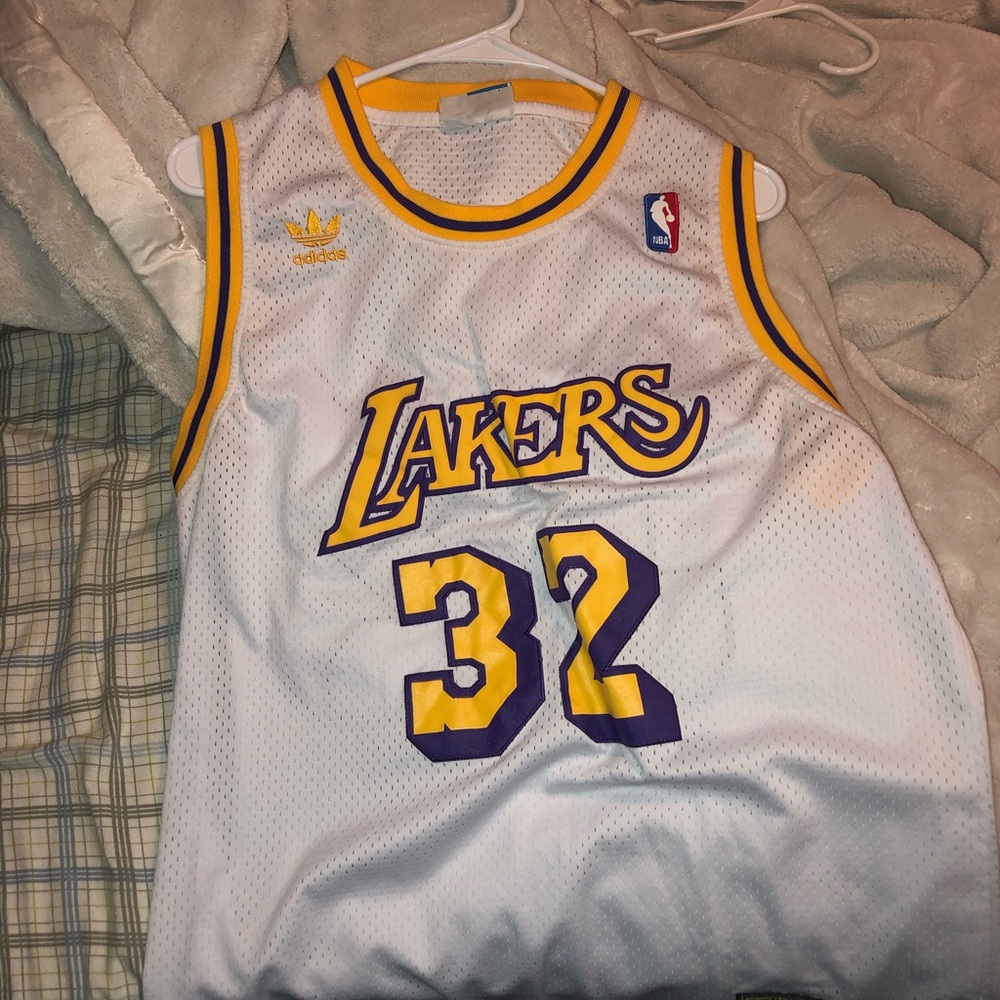 Throw back Lackers Magic Johnson jersey